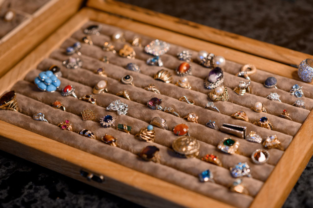 How to Get Quick Cash by Selling Your Old Jewelry